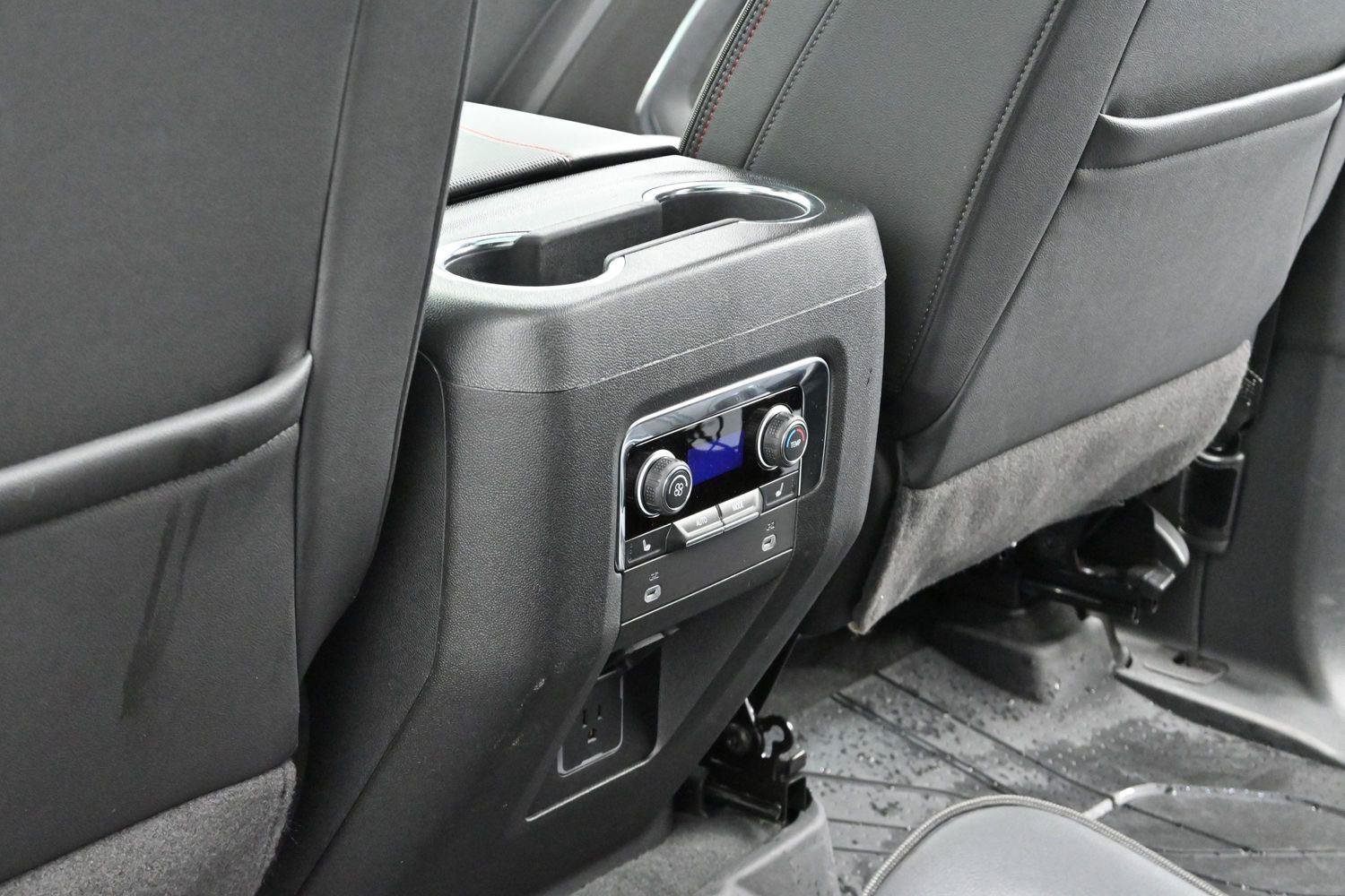 Used 2024 Chevrolet Suburban RST w/ Luxury Package AWD/4WD image 34