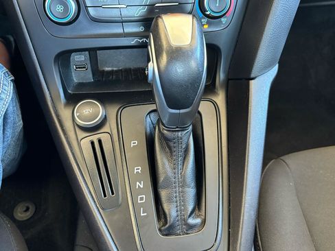 Used 2016 Ford Focus SE FWD image 20