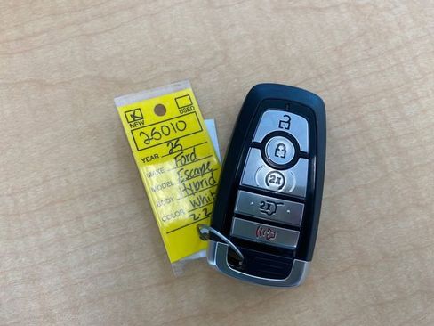 New 2025 Ford Escape SE w/ PHEV Premium Package image 38