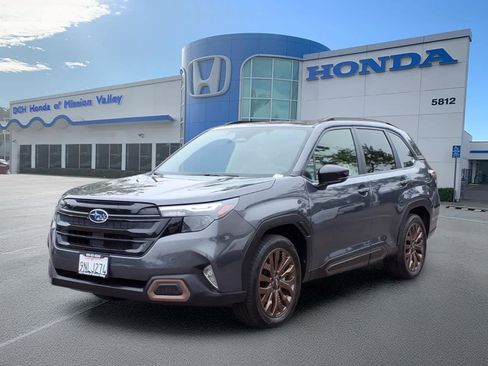 Used 2025 Subaru Forester Sport AWD/4WD image 1