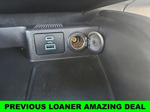 Used 2022 Ford Escape SE image 24