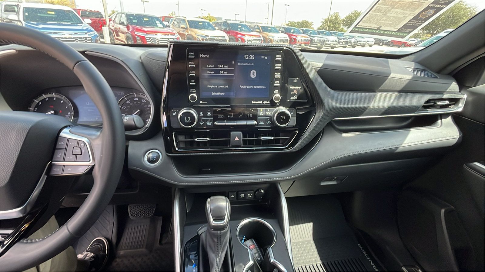 Used 2021 Toyota Highlander XSE FWD image 19