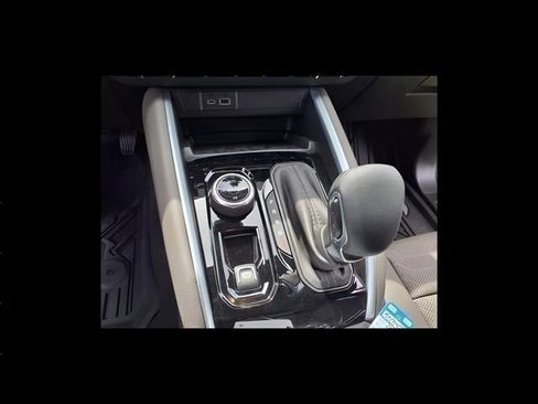 New 2026 Chevrolet Colorado ZR2 w/ Technology Package AWD/4WD image 22