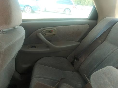 Used 1998 Toyota Camry LE FWD image 29