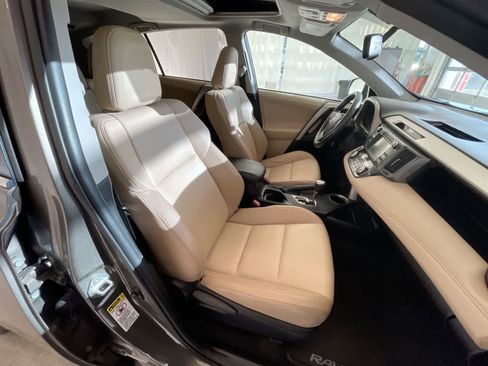 Used 2013 Toyota RAV4 Limited AWD/4WD image 24