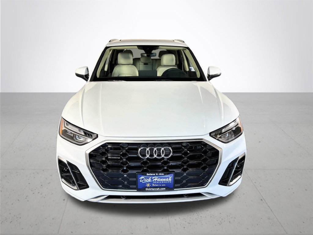 Used 2023 Audi Q5 2.0T Premium w/ Convenience Package AWD/4WD image 3