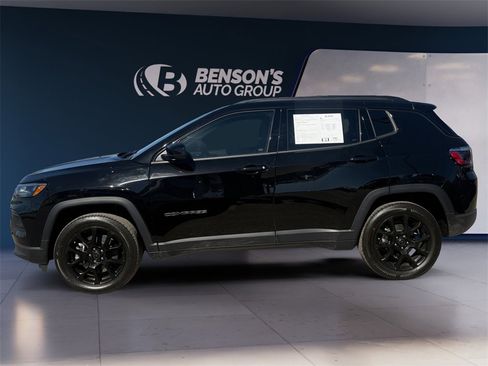 New 2026 Jeep Compass Latitude image 2