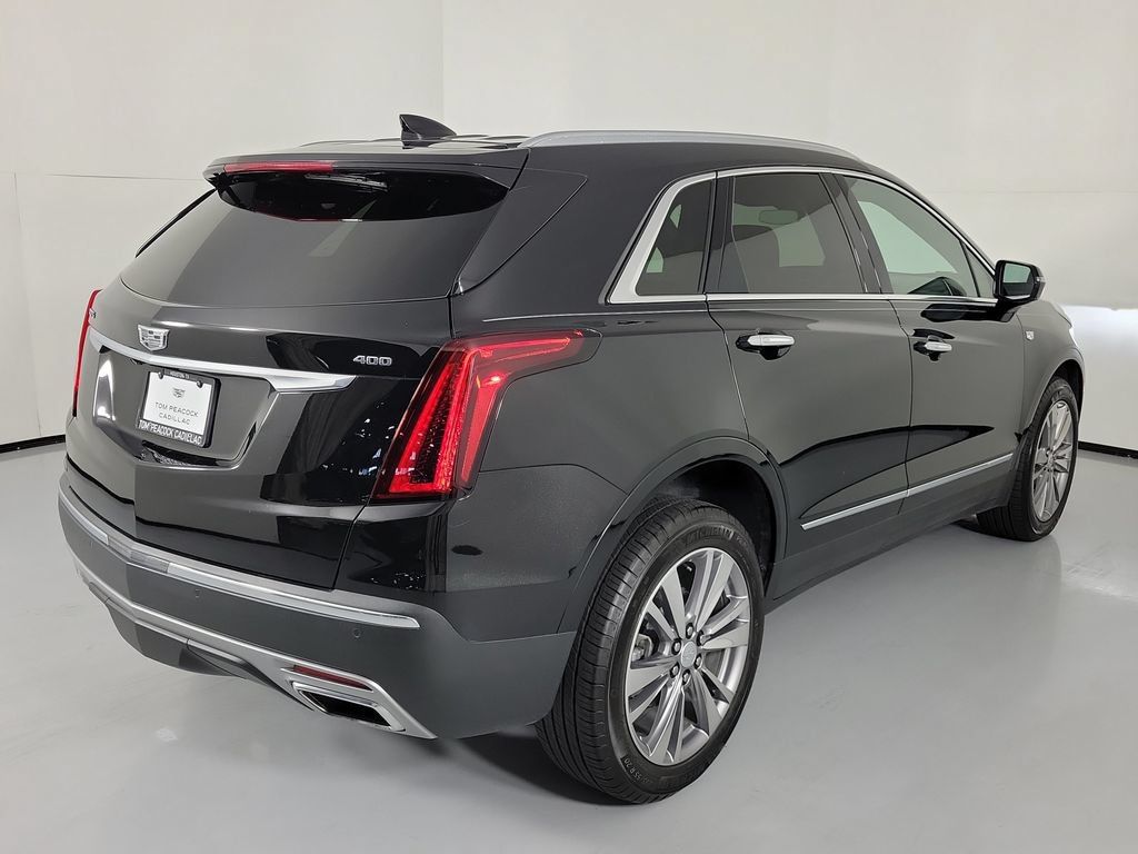 Certified 2024 Cadillac XT5 Premium Luxury FWD image 3