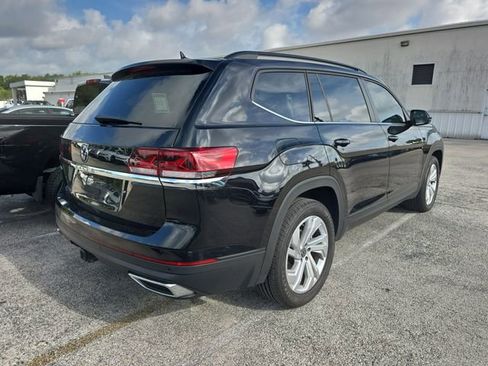 Used 2023 Volkswagen Atlas SE w/ Panoramic Sunroof Package FWD image 2