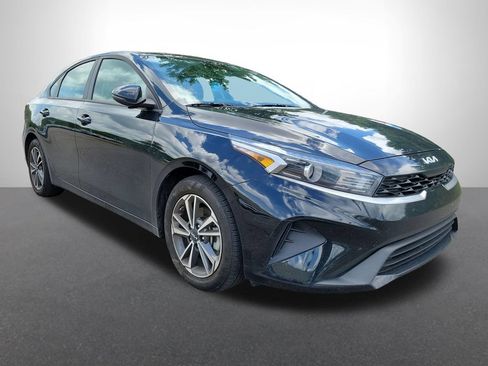 Used 2024 Kia Forte LXS w/ LXS Technology Package FWD image 7