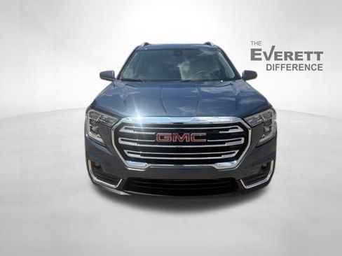 Used 2024 GMC Terrain SLT FWD image 2