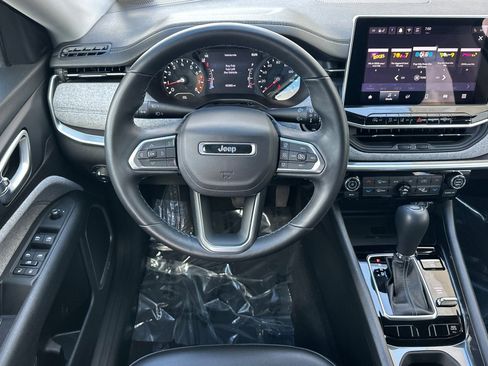 Used 2022 Jeep Compass Latitude w/ Convenience Group image 16