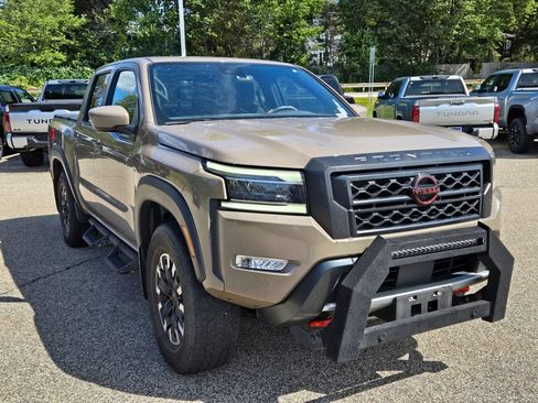 Used 2023 Nissan Frontier PRO-4X w/ Technology Package AWD/4WD image 8