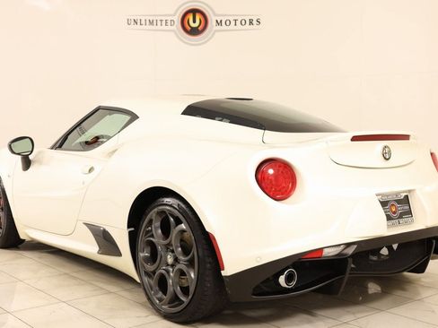 Used 2015 Alfa Romeo 4C Base w/ Leather Interior Group image 4