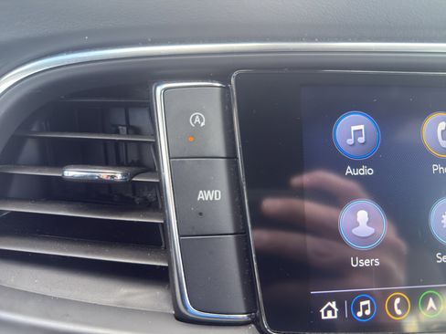 Used 2024 Buick Enclave Premium image 48