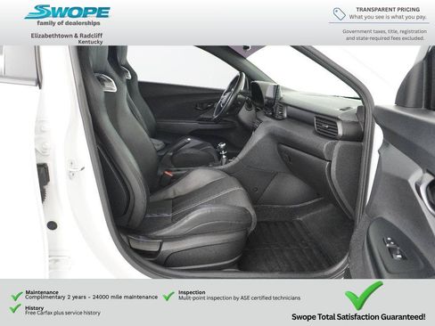 Certified 2022 Hyundai Veloster N FWD image 9
