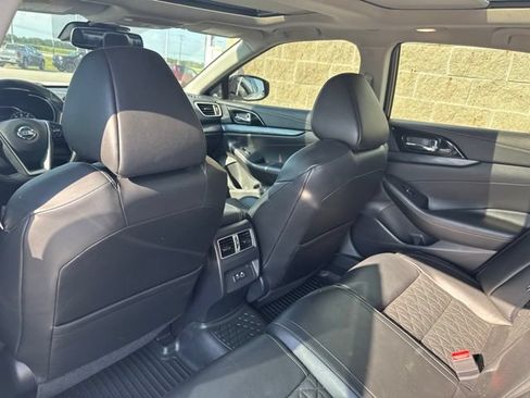 Used 2020 Nissan Maxima Platinum w/ Sport Mat Group FWD image 10
