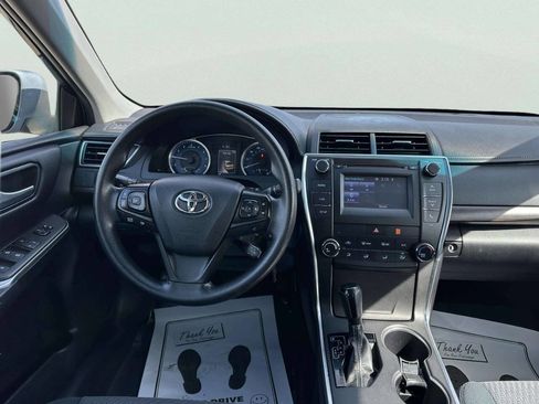 Used 2016 Toyota Camry LE image 17