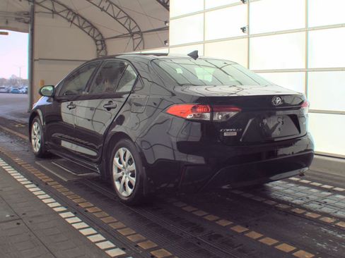 Used 2025 Toyota Corolla LE image 11