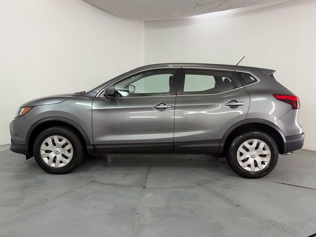 Used 2018 Nissan Rogue Sport S FWD image 4