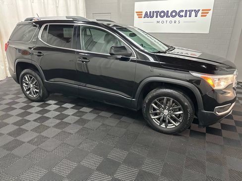 Used 2017 GMC Acadia SLT AWD/4WD image 3