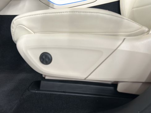 Used 2025 Mercedes-Benz GLE 450e 4MATIC image 15