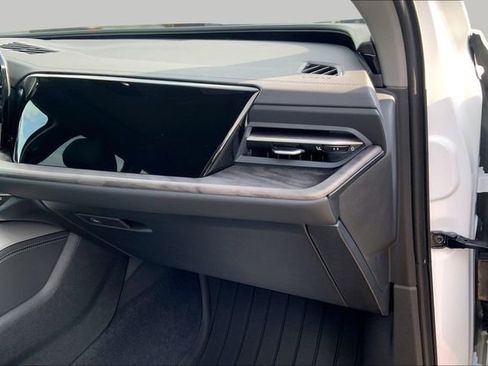 Used 2025 Audi Q5 Premium w/ Convenience Package AWD/4WD image 16