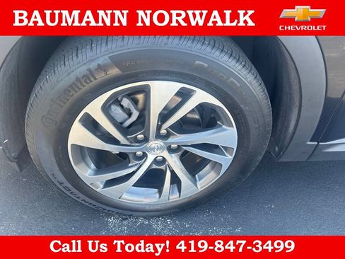 Used 2021 Buick Envision Essence w/ Technology Package I FWD image 8