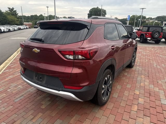 Used 2022 Chevrolet TrailBlazer LT w/ Confidence II Package FWD image 14