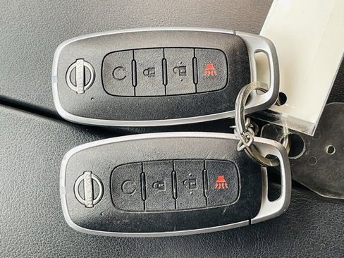 Certified 2023 Nissan Rogue SV image 30