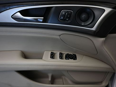 Used 2019 Lincoln MKZ Reserve w/ Reserve Plus Package image 10