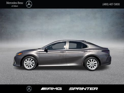 Used 2023 Toyota Camry LE image 2