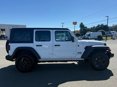 Used 2026 Jeep Wrangler Unlimited Sport AWD/4WD image 2
