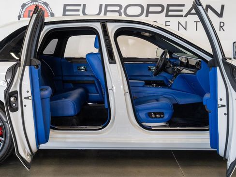 Used 2022 Rolls-Royce Ghost Black Badge image 28