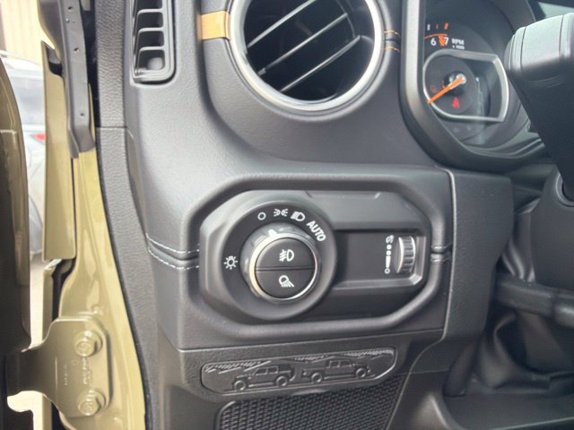 New 2026 Jeep Gladiator Sport AWD/4WD image 31