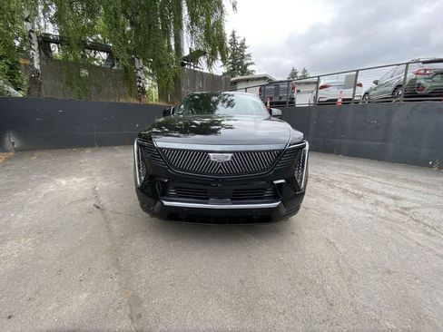 Certified 2025 Cadillac Escalade IQ Sport 1 w/ Smart Trailering package AWD/4WD image 9