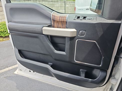 Used 2019 Ford F150 Lariat AWD/4WD image 26