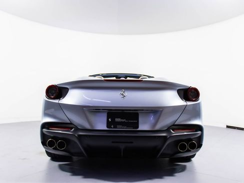 Certified 2022 Ferrari Portofino M RWD image 21