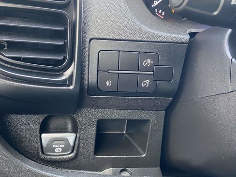 Used 2025 RAM ProMaster 3500 w/ Convenience Group image 4