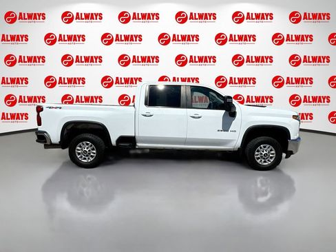 Used 2020 Chevrolet Silverado 2500 LT w/ Advanced Trailering Package image 4