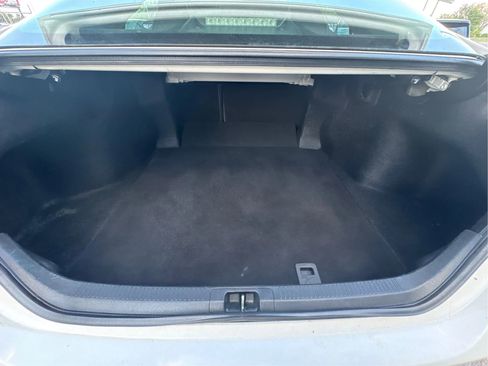 Used 2018 Toyota Camry LE image 22