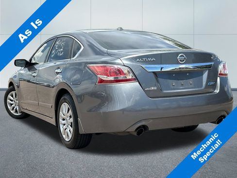 Used 2014 Nissan Altima 2.5 S w/ Display Audio Package FWD image 36