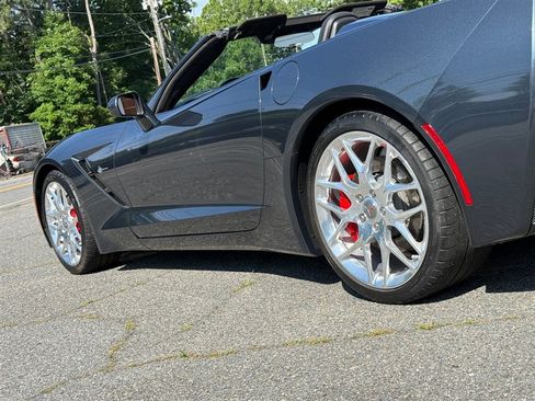 Used 2019 Chevrolet Corvette Stingray Convertible w/ 1LT RWD image 26