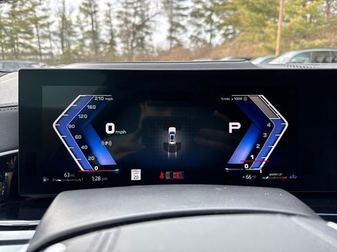 New 2026 BMW ALPINA XB7 image 14