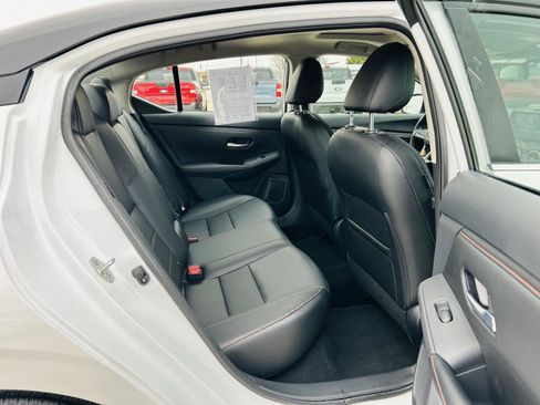 Used 2024 Nissan Sentra SR w/ SR Premium Package image 31