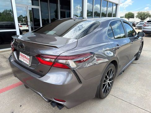 Used 2024 Toyota Camry SE FWD image 7