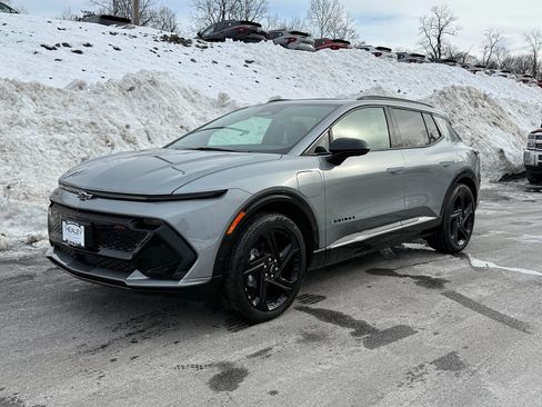 New 2025 Chevrolet Equinox EV RS image 3