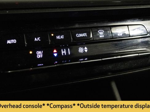 Certified 2023 Chevrolet Bolt EUV LT image 25