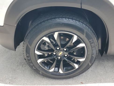 Certified 2023 Chevrolet TrailBlazer LT w/ Convenience Package AWD/4WD image 6