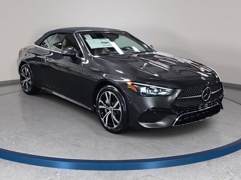 New 2026 Mercedes-Benz CLE 300 4MATIC Cabriolet image 3